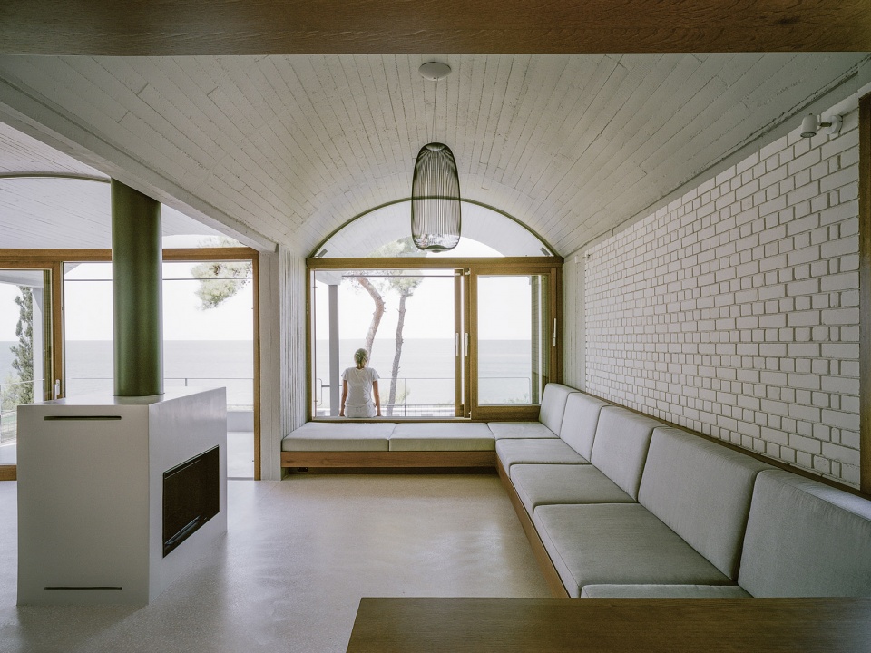 st minas house by neiheiser argyros
