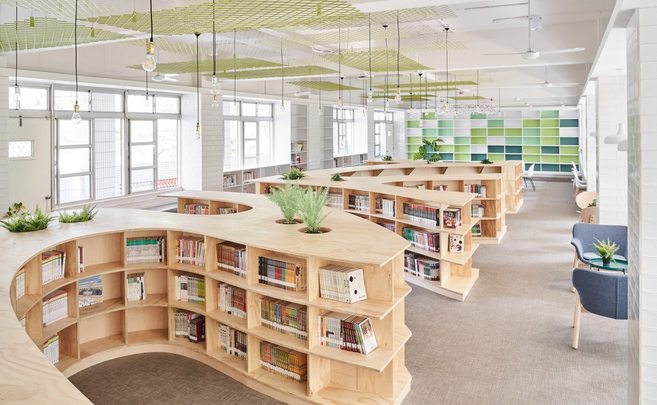 汉口小学图书室改造台中大秝设计