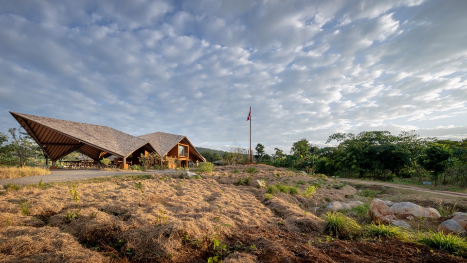 PANNAR Sufficiency Economic and Agriculture Learning Center Vin Varavarn Architects