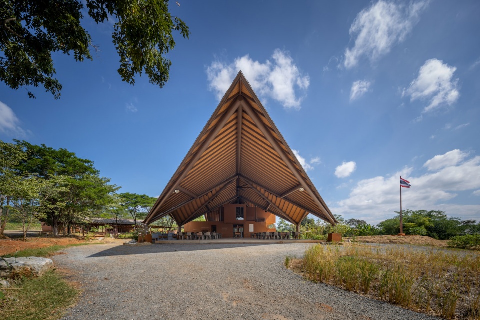 PANNAR Sufficiency Economic and Agriculture Learning Center Vin Varavarn Architects