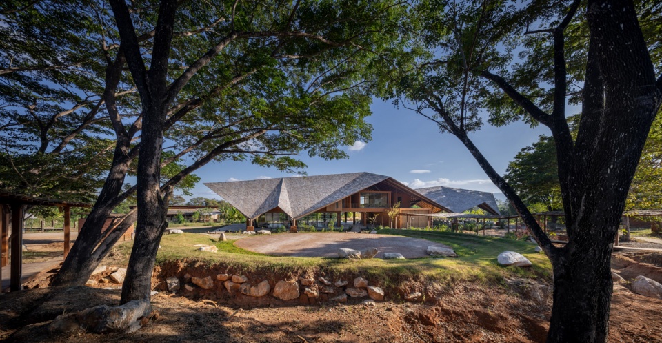 PANNAR Sufficiency Economic and Agriculture Learning Center Vin Varavarn Architects