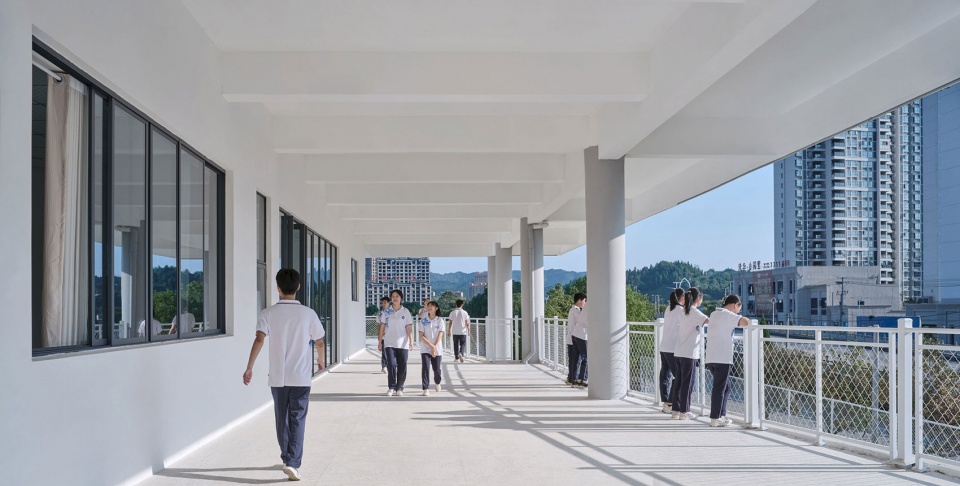 Yihuang 1st High School Complex Leeko Studio