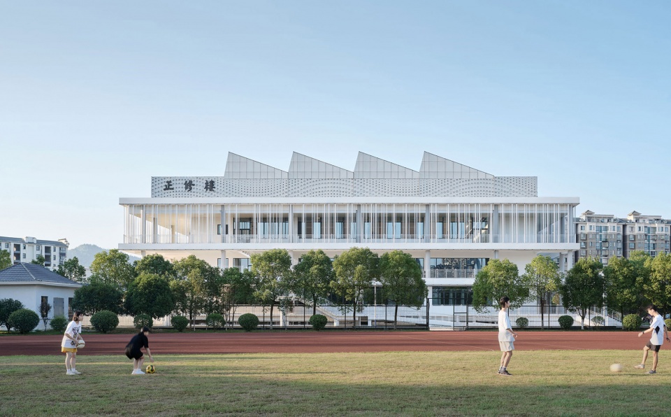 Yihuang 1st High School Complex Leeko Studio