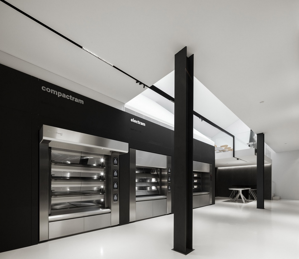 Requalification and Expansion of Ramalhos Facilities Espaco Objecto Arquitetura Design