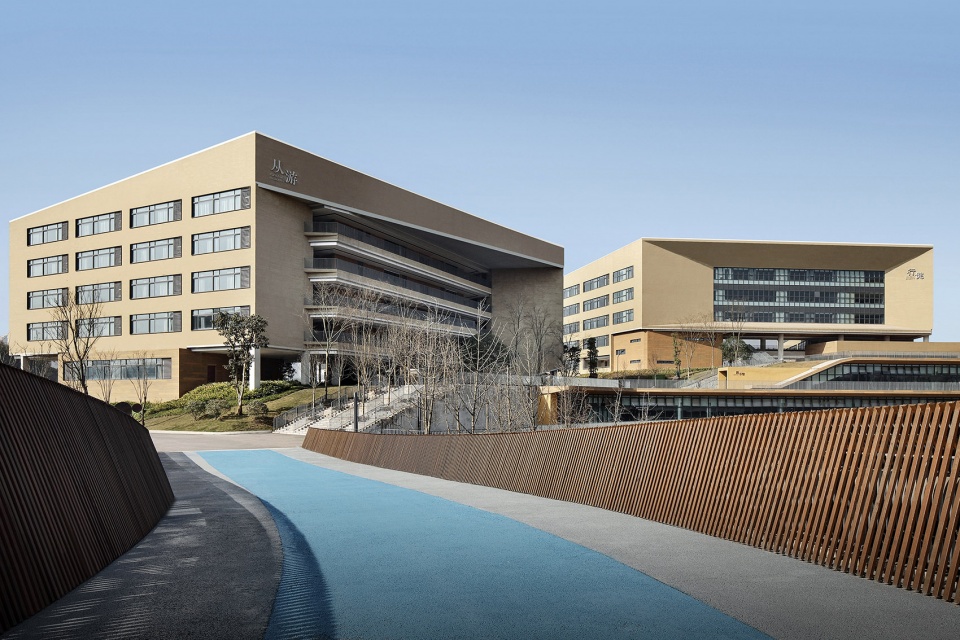 Liangjiang Campus of the High School Affiliated to Southwest University gad