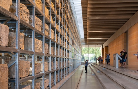 Narbo Via古罗马文物博物馆，法国 / Foster + Partners