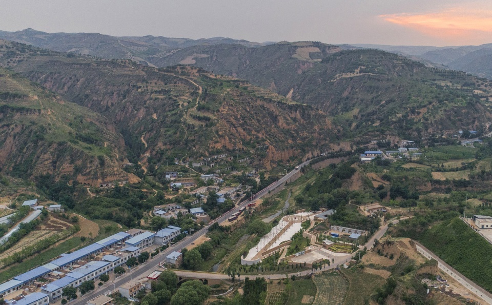 The Culture Park of Chairman Mao Passing Residence in Liu Village Studio 12