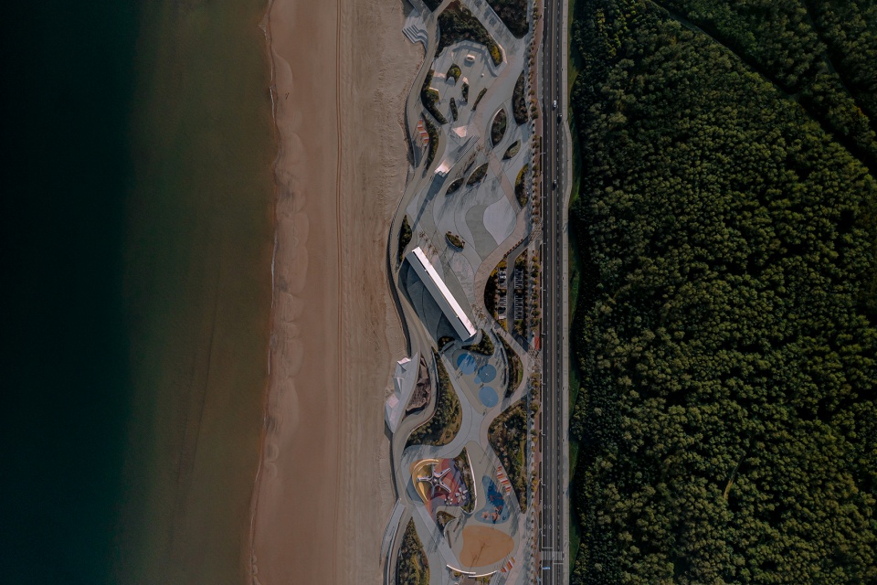 seashore linear house china by oikos