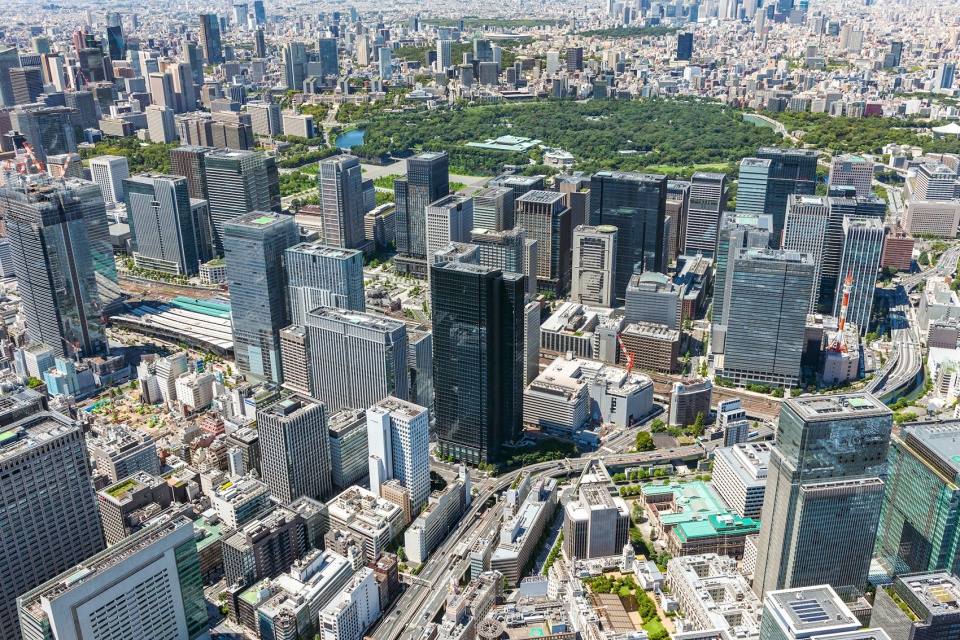 tokyo torch tokiwabashi tower by mitsubishi jisho sekkei inc