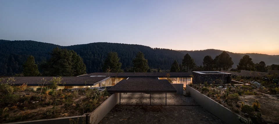 Hill House Manuel Cervantes Céspedes