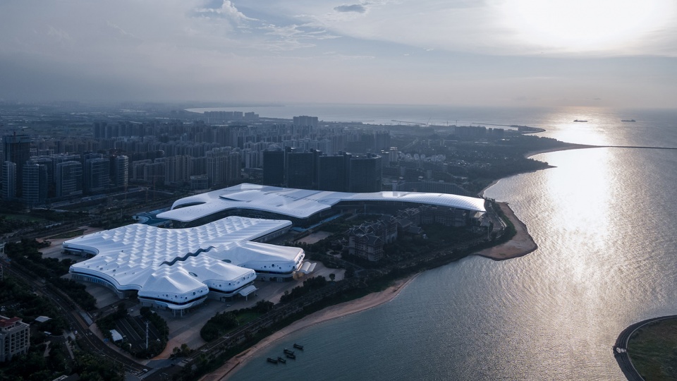 hainan international conventionand exhibition center phase ii china by hl and ptad