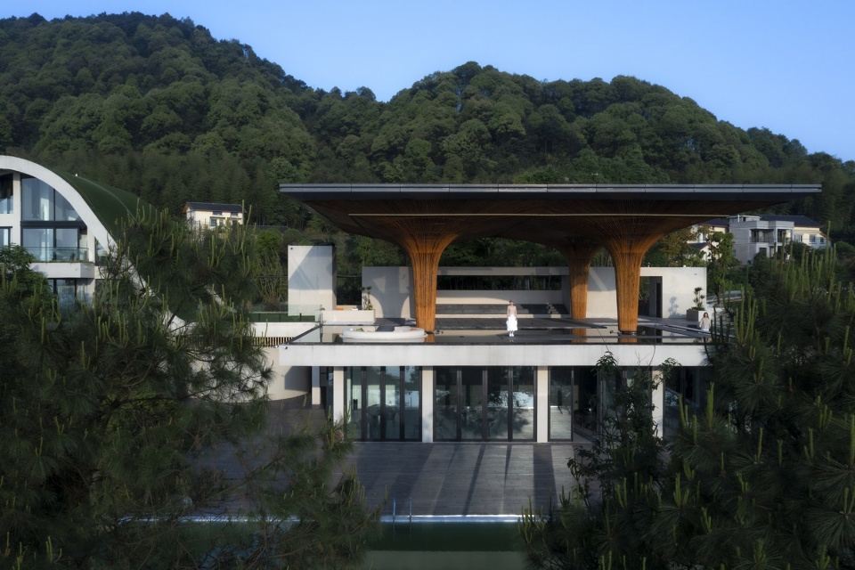 MUNWOOD RESORT China by LEW ASSOCIATES