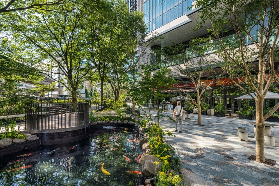 tokyo torch tokiwabashi tower by mitsubishi jisho sekkei inc