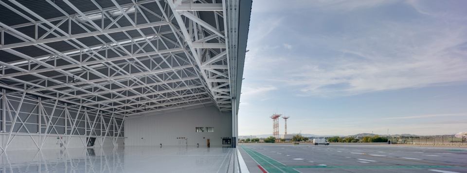 Private Terminal at Manises Airport by ERRE arquitectura