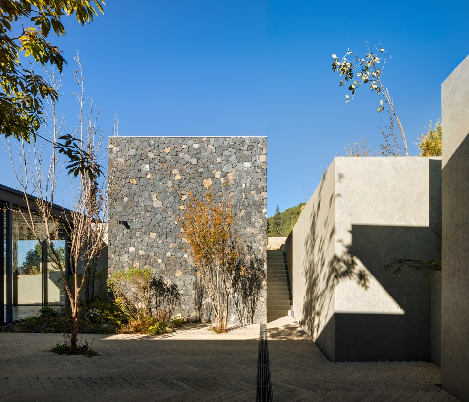 Hill House Manuel Cervantes Céspedes
