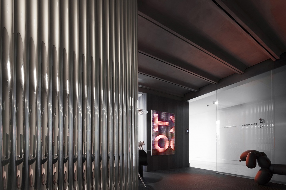 TOMO OFFICE China by TOMO INTERIOR DESIGN FIRM