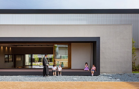 IZY幼儿园和保育所，日本 / HIBINOSEKKEI + Youji no Shiro