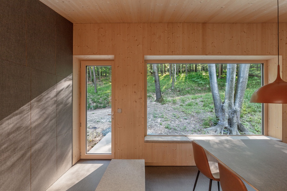 Cabin Moss by Beres Architects