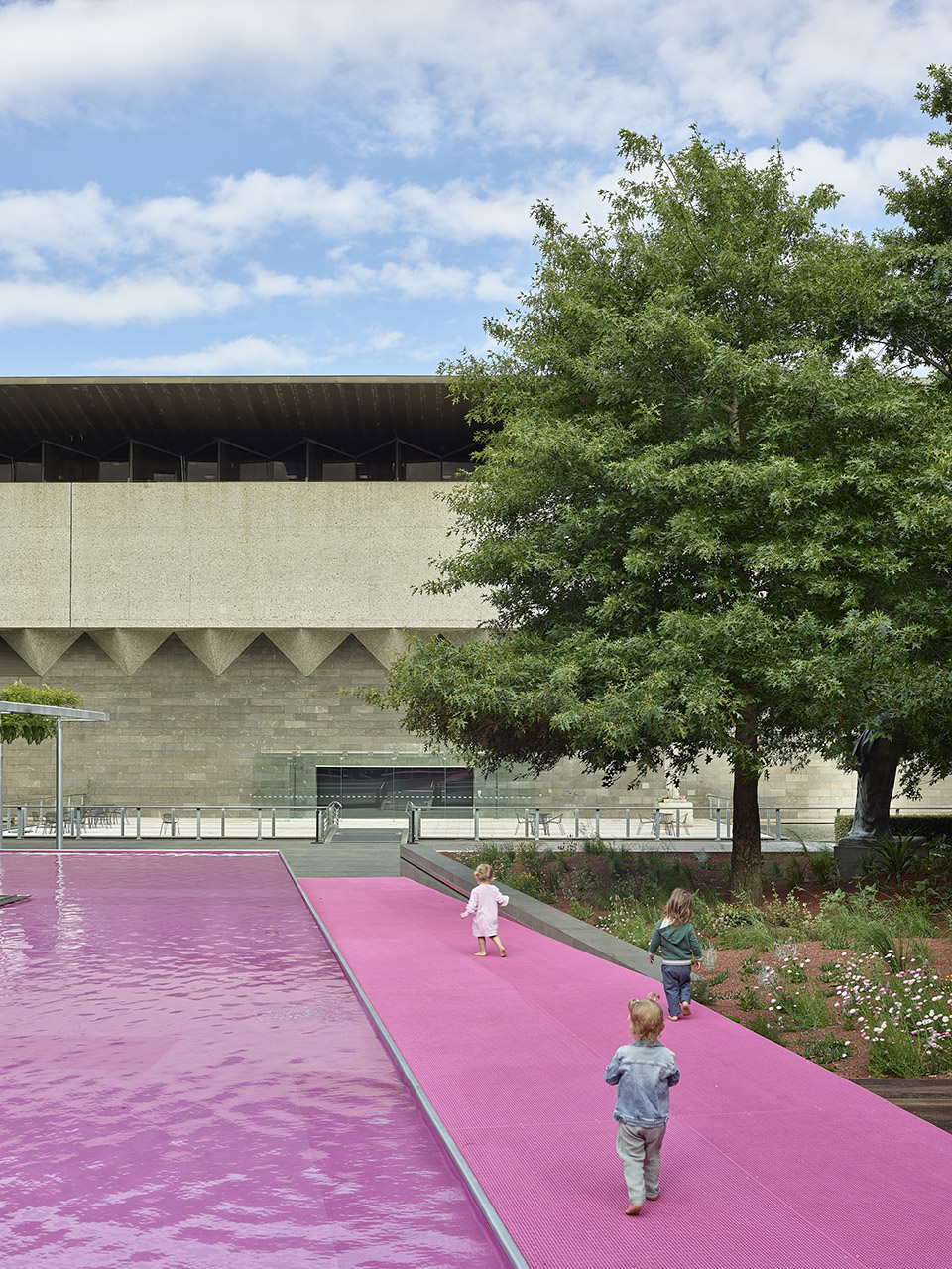 Pond er 2021 Architecture Commission by Taylor Knights Architects James Carey
