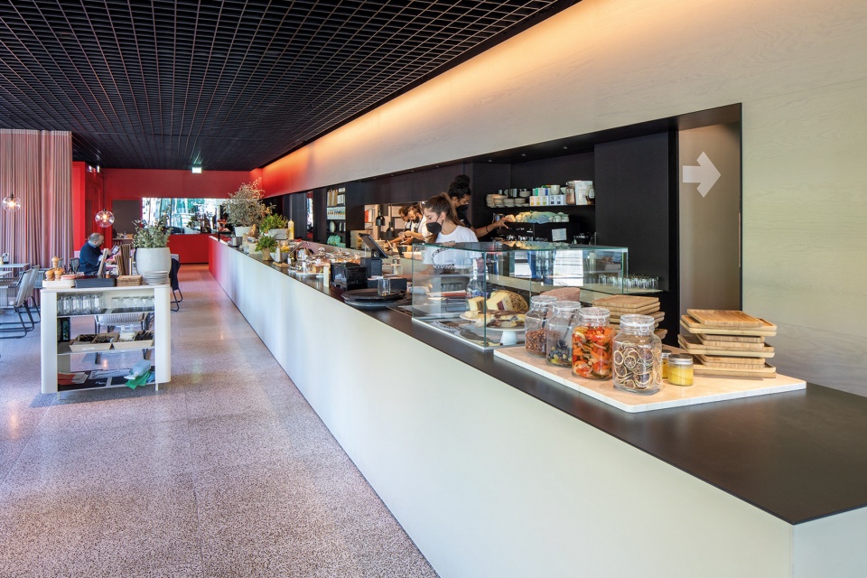 Cafe Camaleon by GRAS Reynes Arquitectos MVRDV Laura V Rave 1
