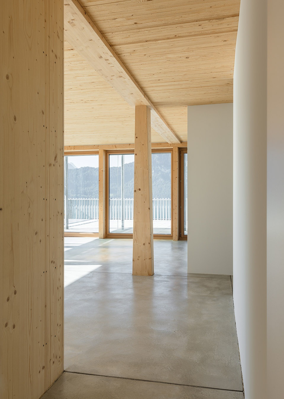 WEGGISHOF by HHF