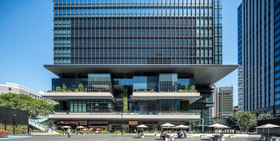 tokyo torch tokiwabashi tower by mitsubishi jisho sekkei inc