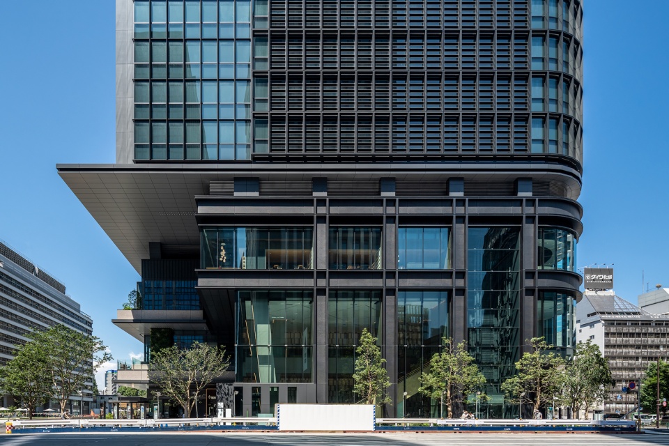 tokyo torch tokiwabashi tower by mitsubishi jisho sekkei inc