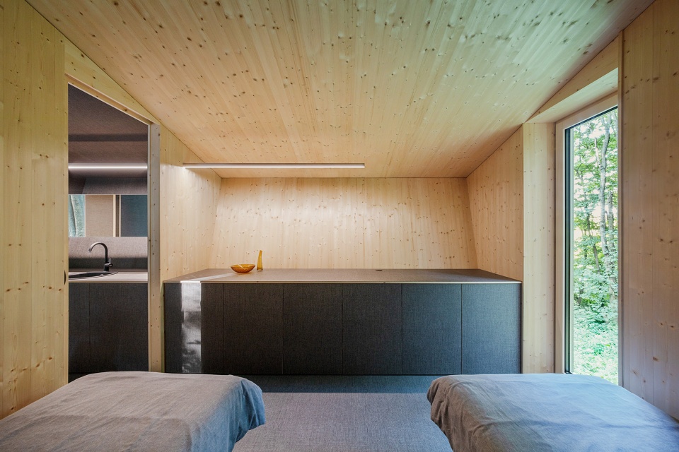 Cabin Moss by Beres Architects