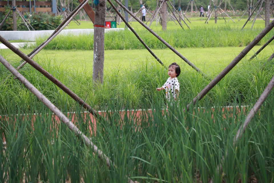 tangshan peoples park by beijing zeho waterfront ecological environment treatment co beijing yijingdao landscape design engineering co ltd