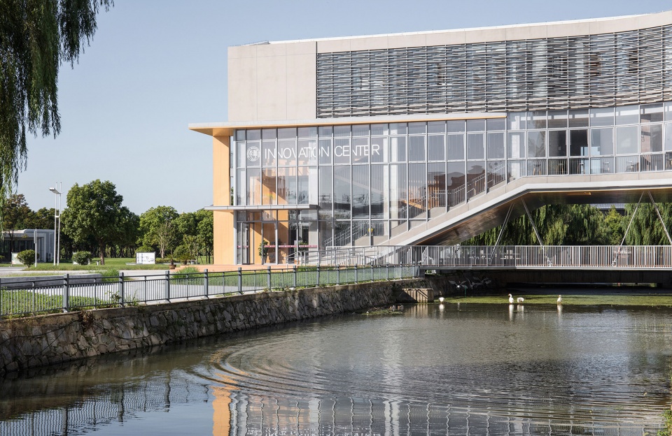 Bridge Learning Center Perform Design Studio