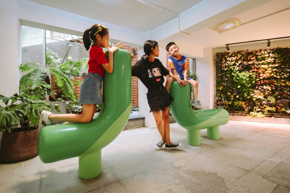 Sculptural Benches in Yutian Urban Village 11ARCHITECTURE