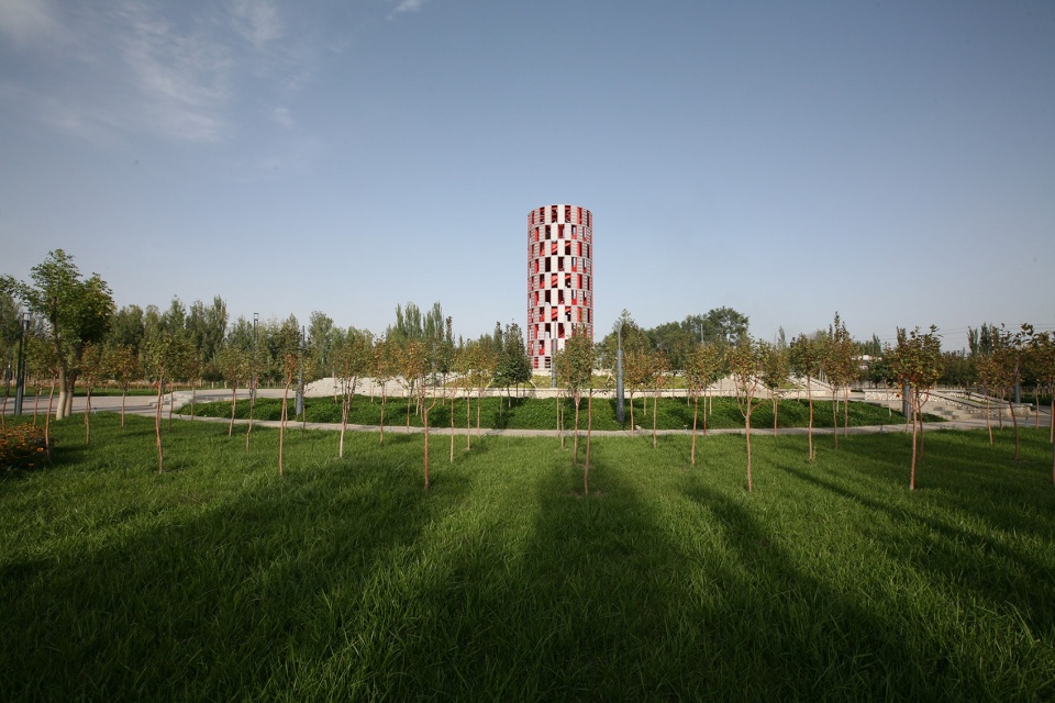 Xinjiang Bazhou Heshuo Solidarity Park R land