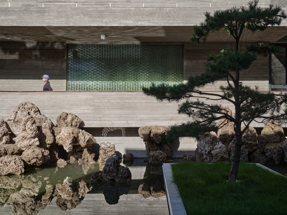 niangziguan tourist service center by china construction engineering design research institute co ltd