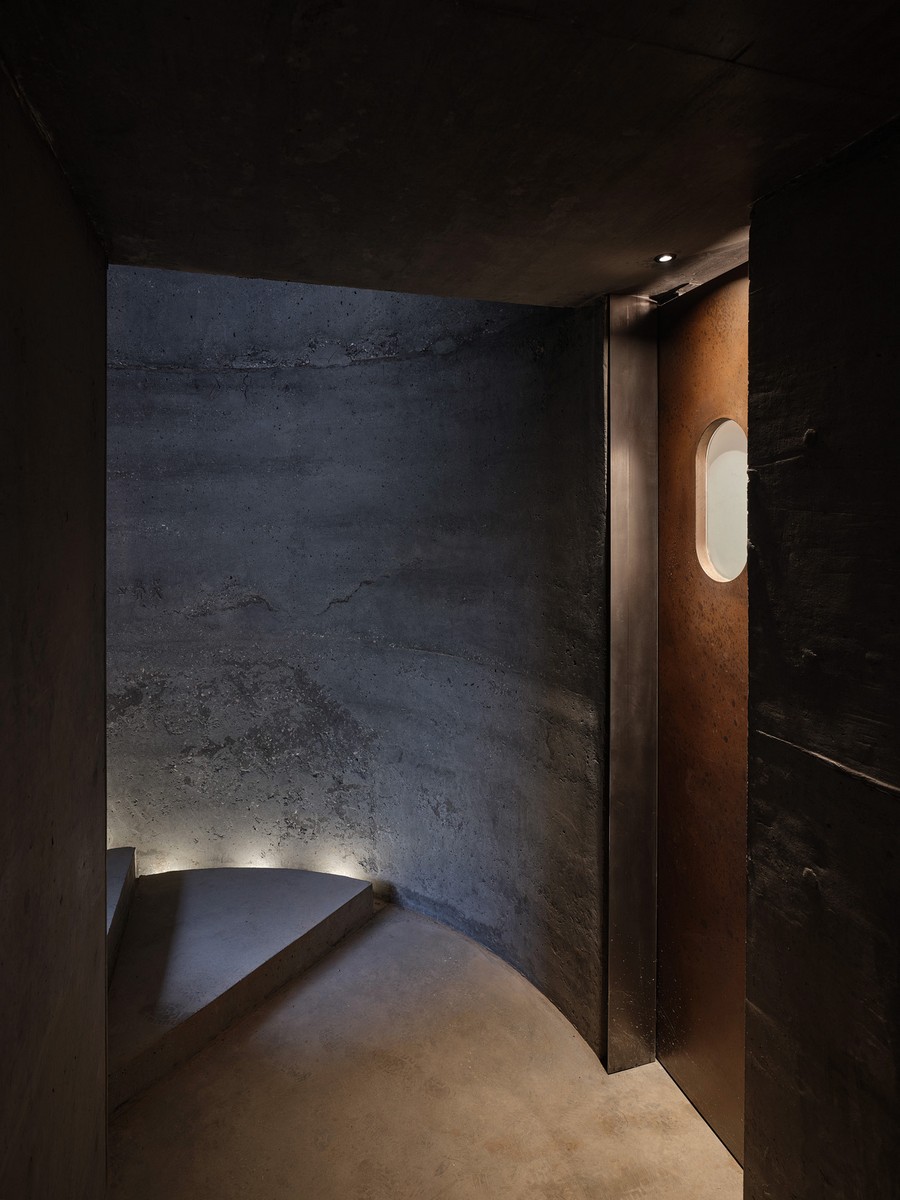 MONOLITHIC CONCERT HALL OPEN ARCHITECTURE