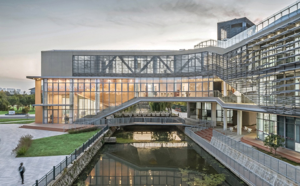 Bridge Learning Center Perform Design Studio 1