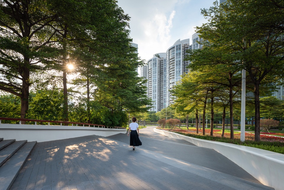 Haixin Bridge North Bank Landscape Renewal Project SCUT