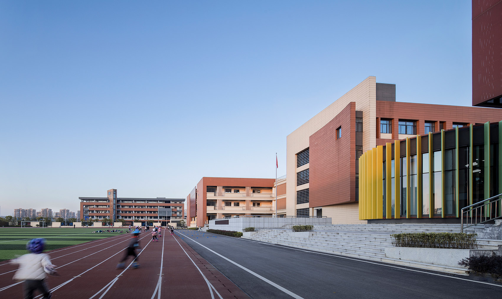 tongling xihu new district middle school and primary school anhui china by horizon design