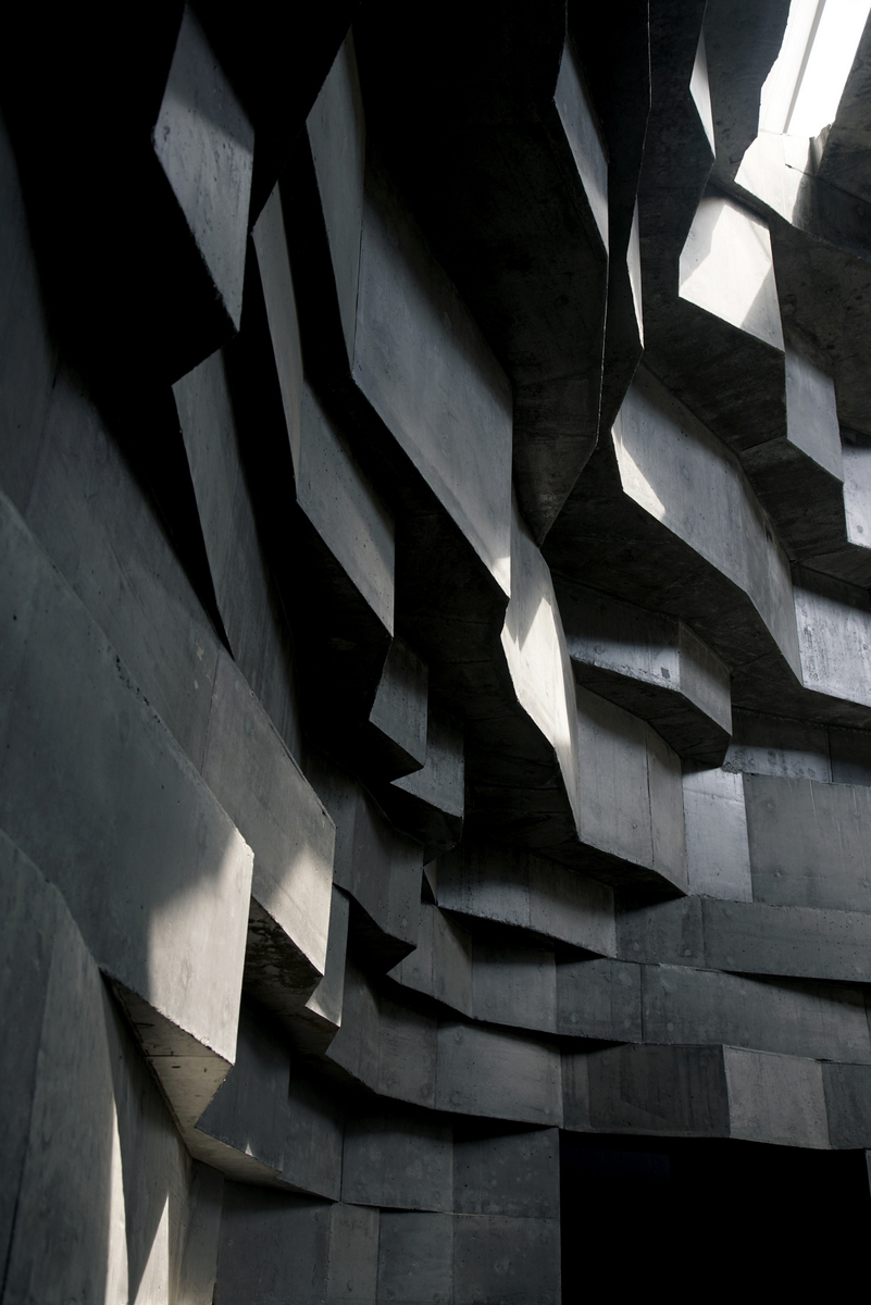 MONOLITHIC CONCERT HALL OPEN ARCHITECTURE