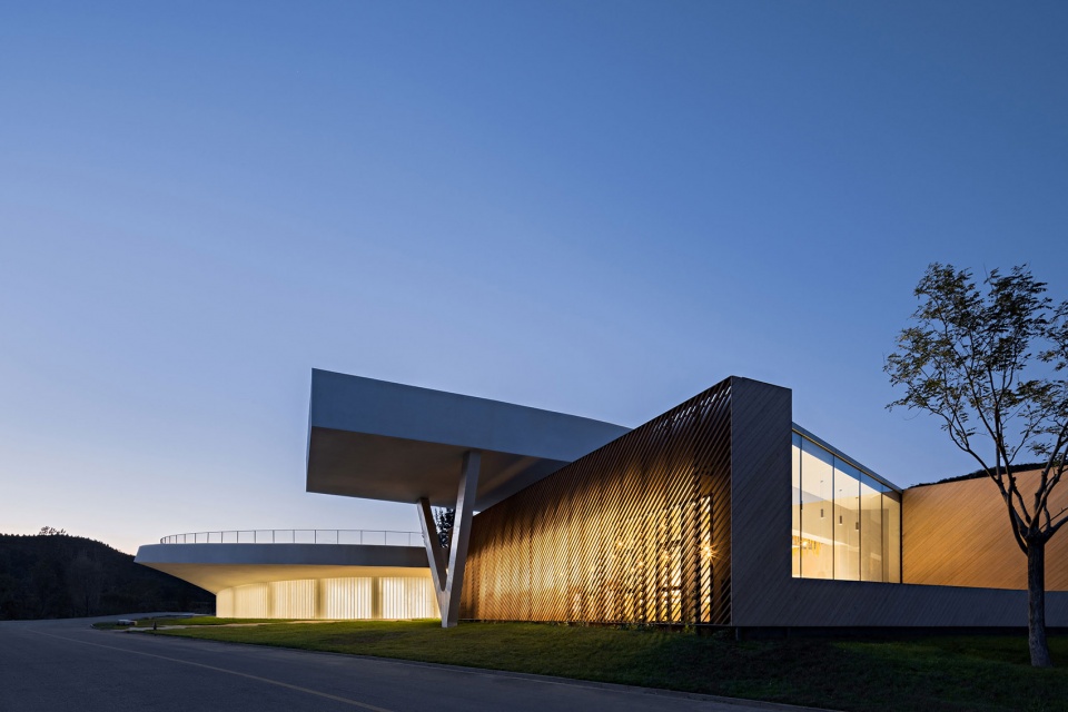 Tiangang Art Center SYN Architects