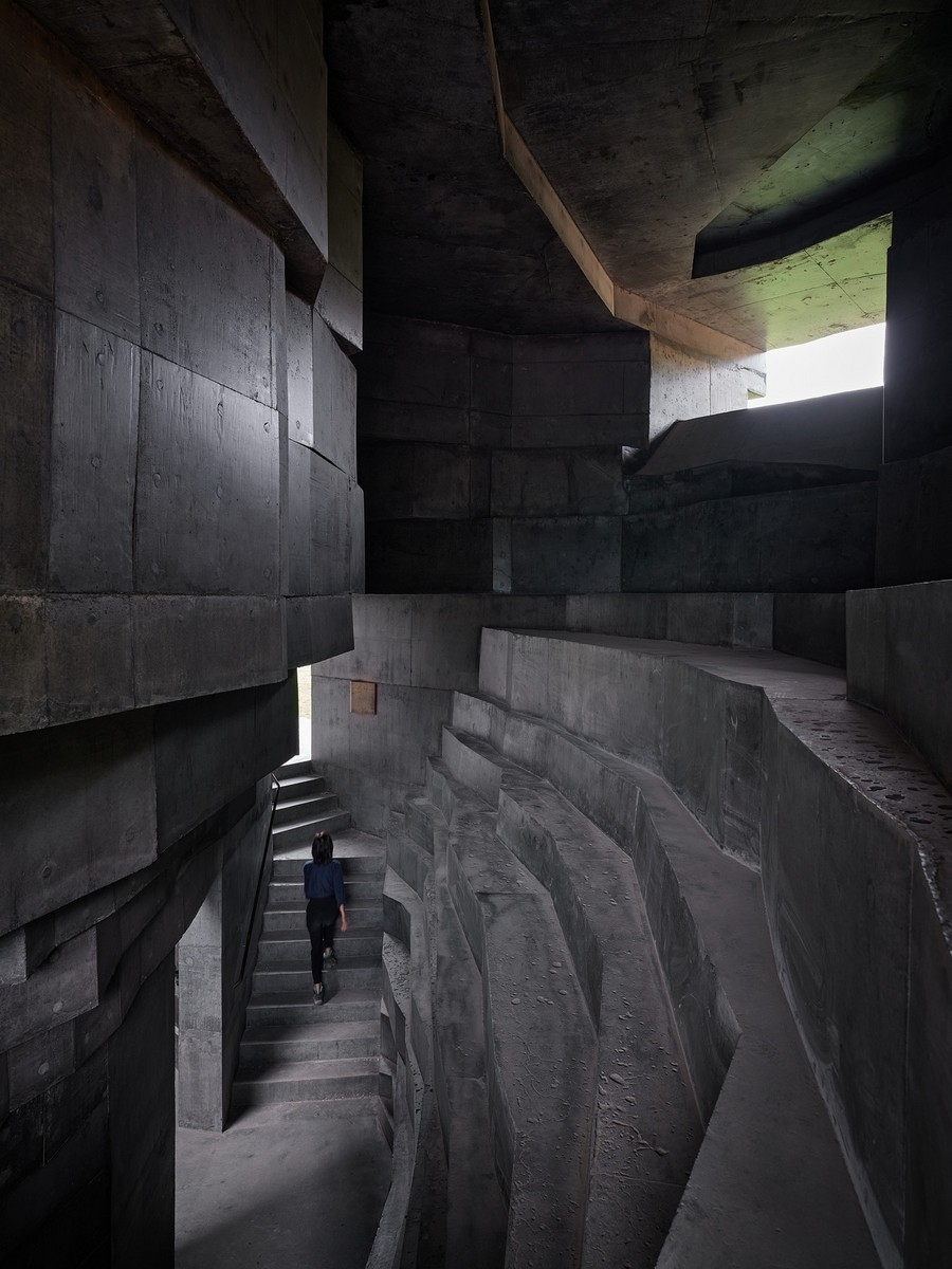 MONOLITHIC CONCERT HALL OPEN ARCHITECTURE