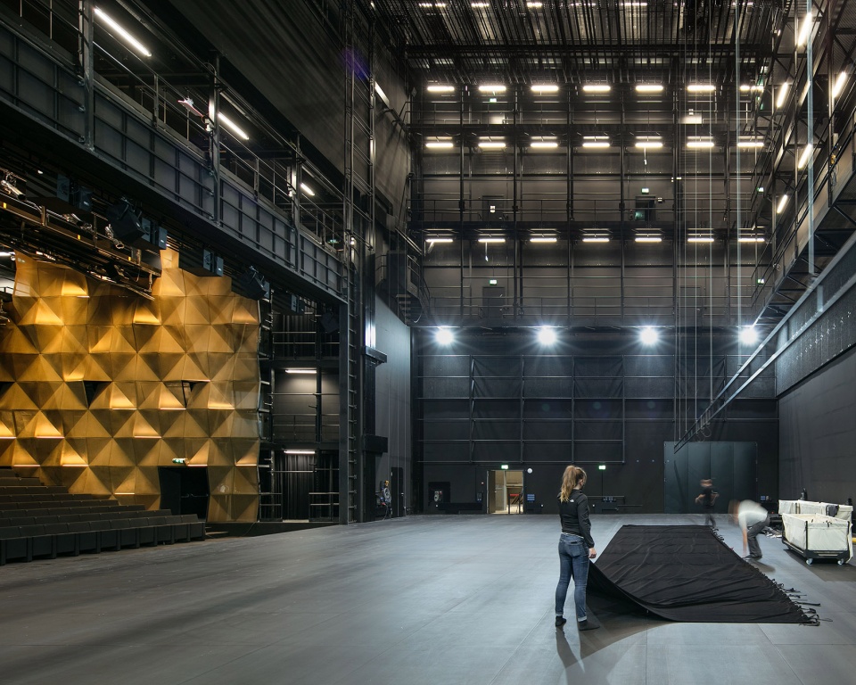 Nouvelle Comedie de Geneve Theater FRES Architects