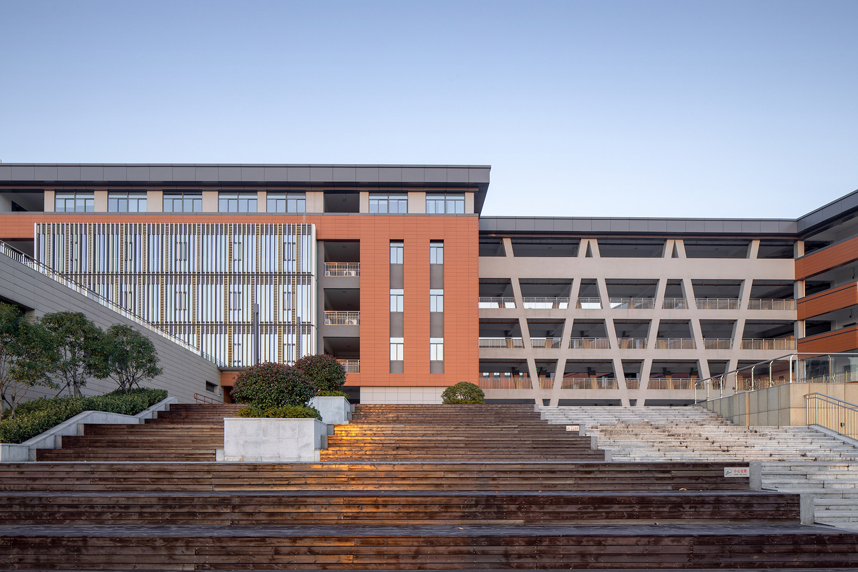 tongling xihu new district middle school and primary school anhui china by horizon design