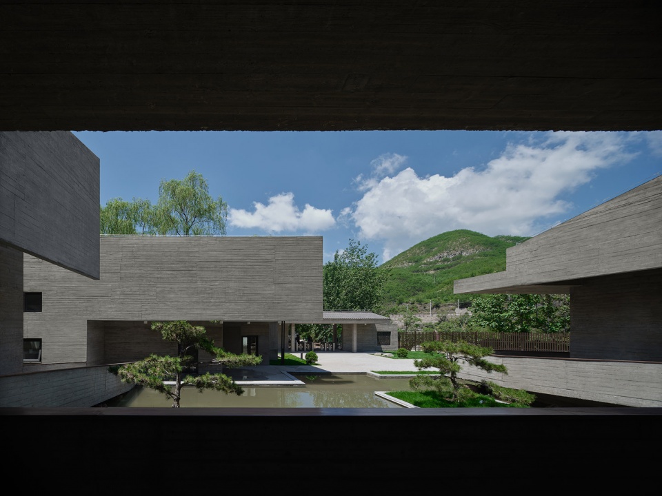 niangziguan tourist service center by china construction engineering design research institute co ltd