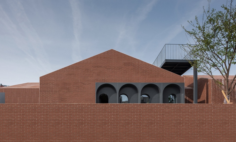 auxiliary building renovation along zhu river china by xband craftwerk