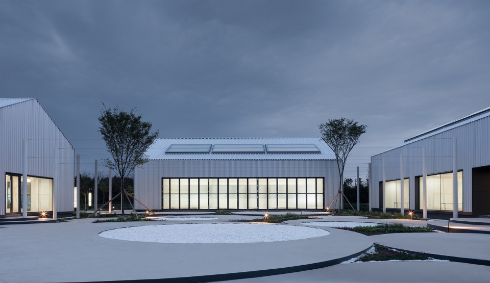 auxiliary building renovation along zhu river china by xband craftwerk