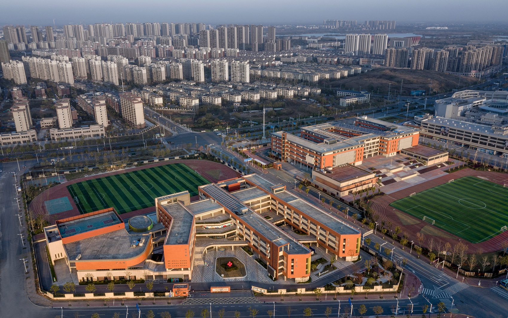 tongling xihu new district middle school and primary school anhui china by horizon design