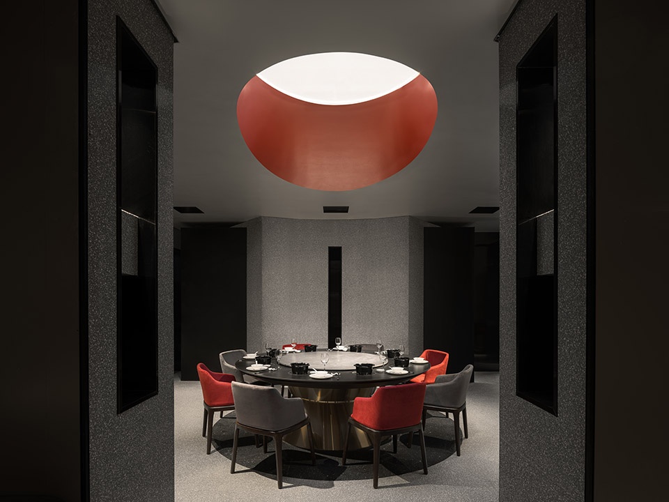 Mingyue Seafood Restaurant Zhejiang by Xiangdie Design