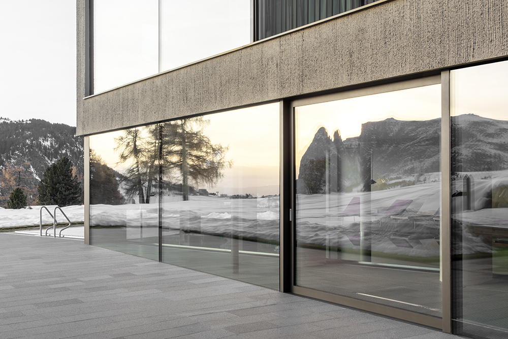 icaro hotel by modusarchitects