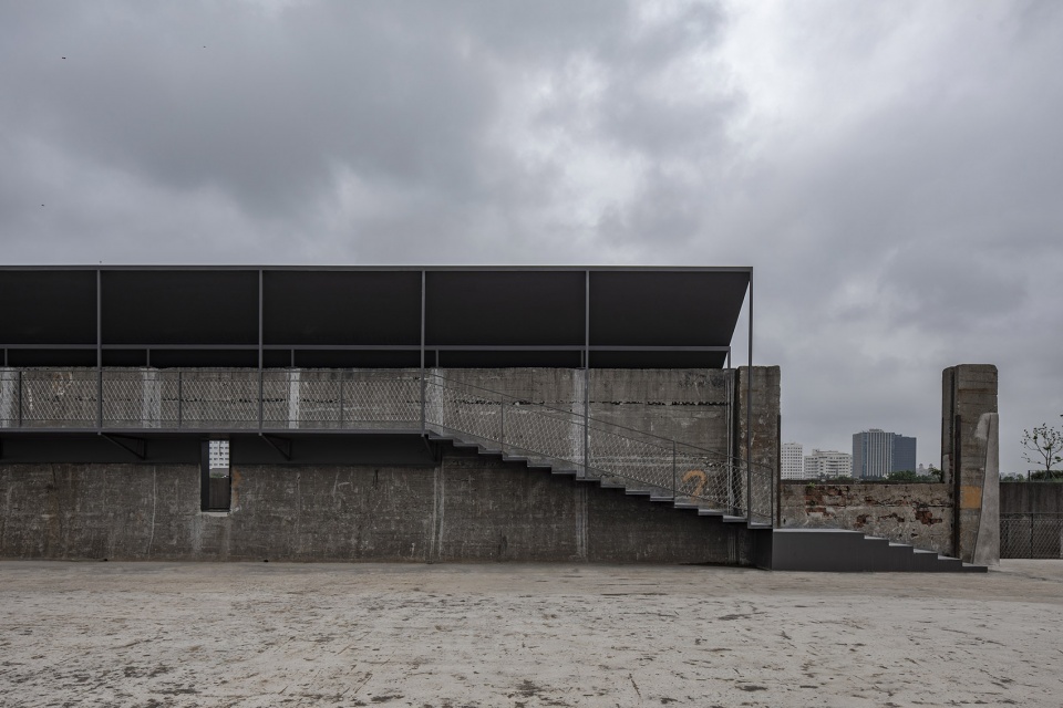 riverside passage yang pu riverfront urban space renovation china by atelier deshaus