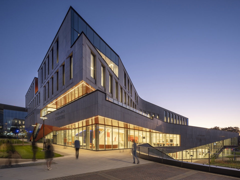 the calvin and tina tyler hall morgan state university by teeple architects gwwo architects